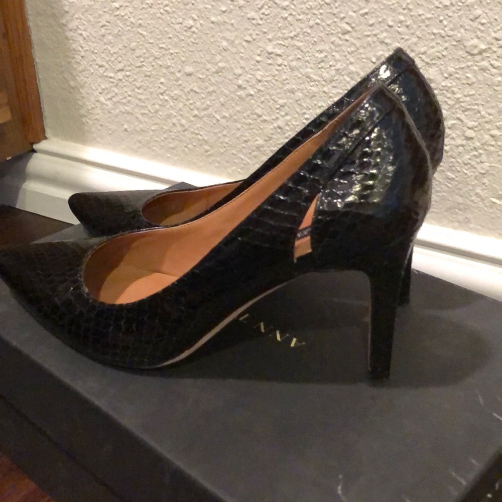 Ann Taylor leather pumps - Picture 3 of 6